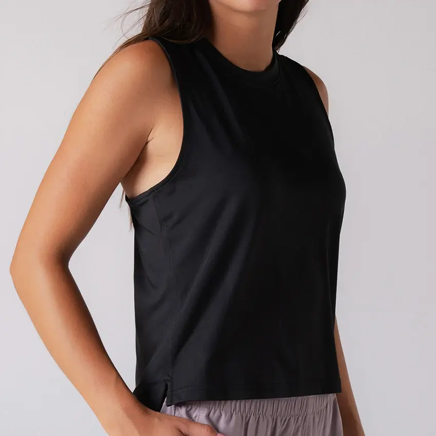 2025-WomensCourtTank-Black-03.webp